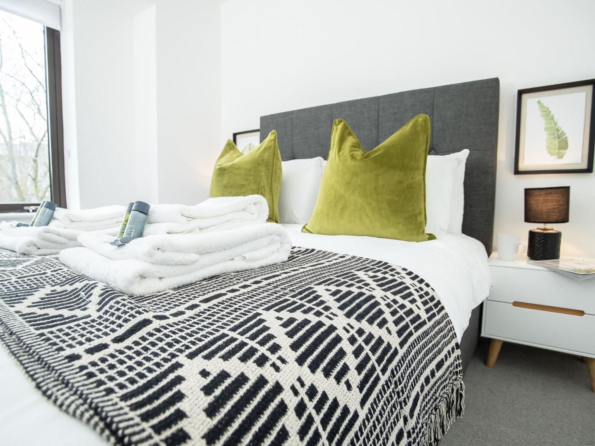 Pembroke House Apartments Exeter For Families Business Relocation Free Parking Exterior foto